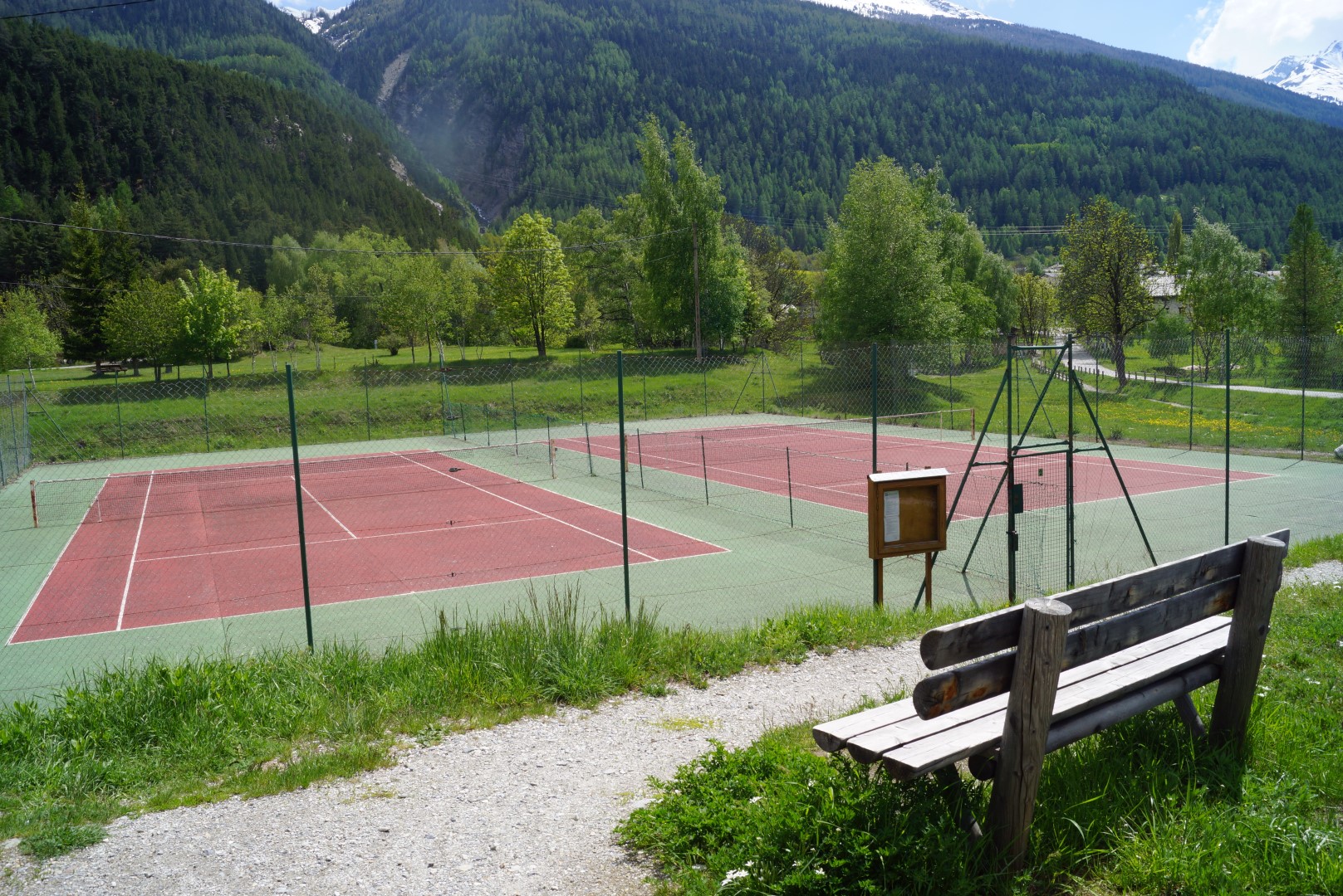 Terrains de tennis à Bramans