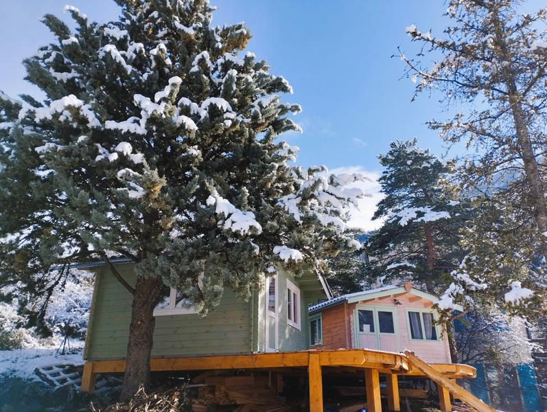 Cocooning aux chalets en hiver - © © Gîte des chalets perchés