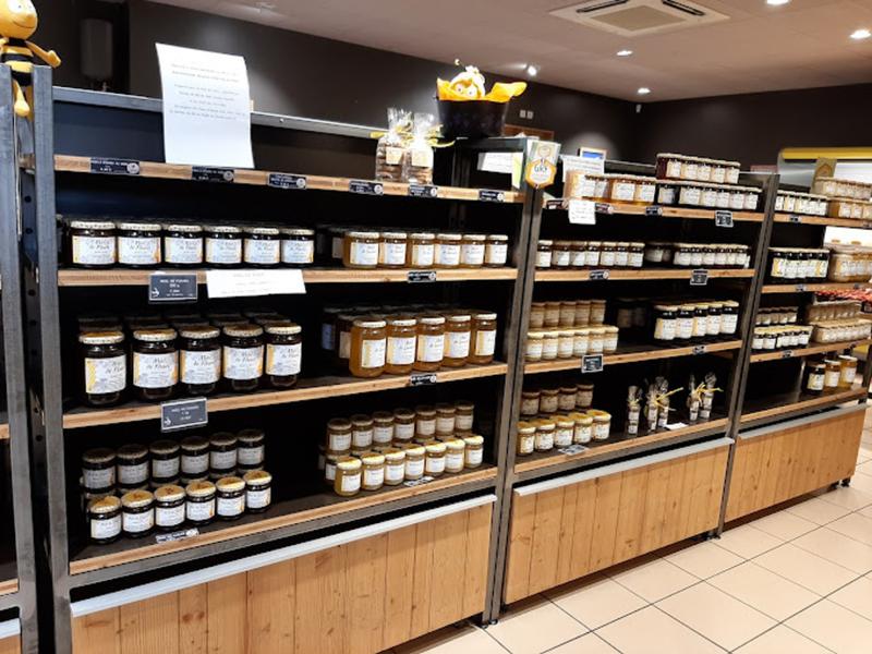Saveurs paysannes, magasins de producteurs locaux - Crémieu, cité médiévale - Balcons du Dauphiné
