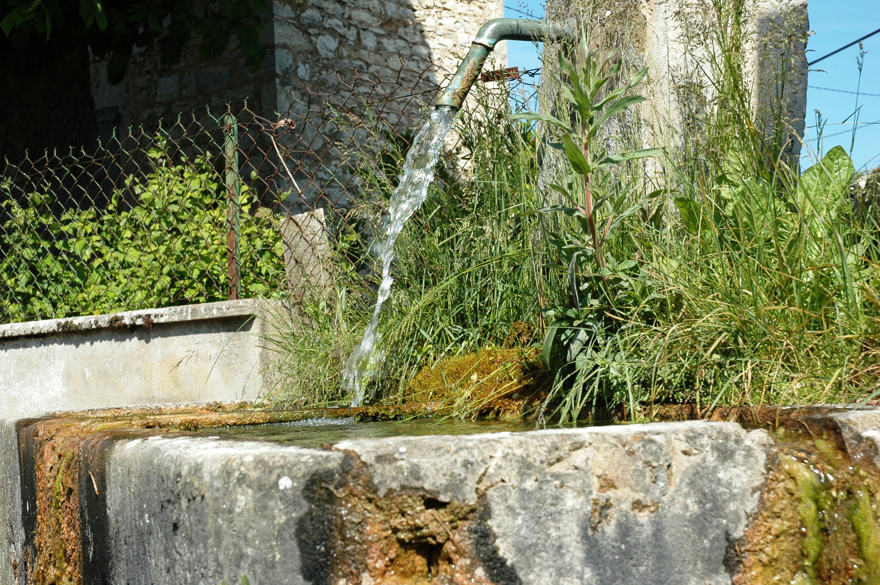 Fontaine de Courtenay - Balcons du Dauphiné - Nord-Isère - à moins d'une heure de Lyon