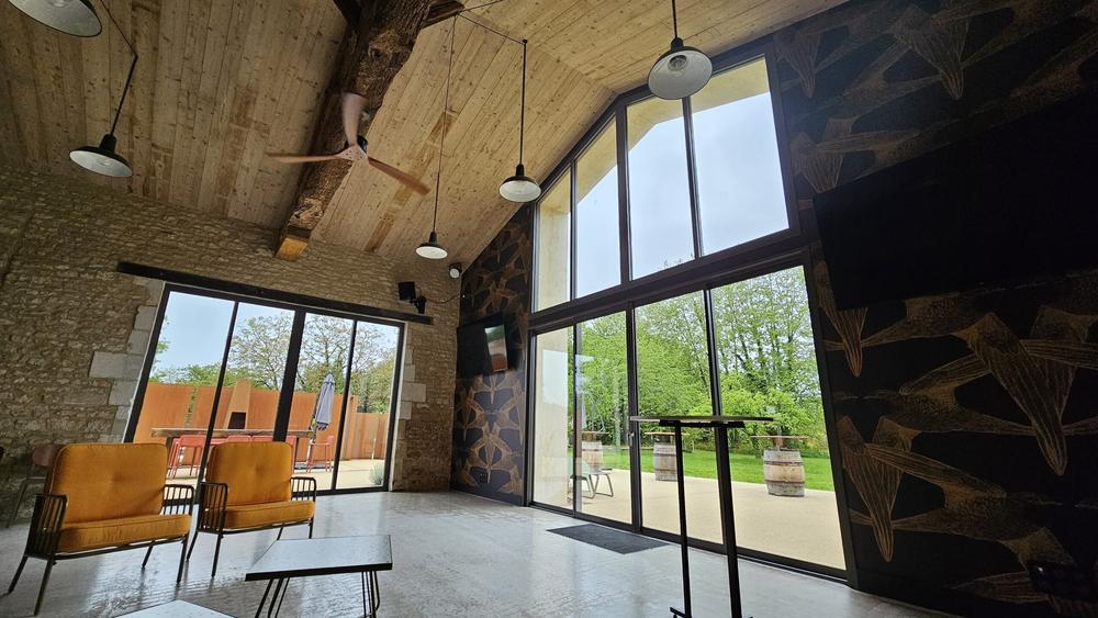 Salle avec vue jardin