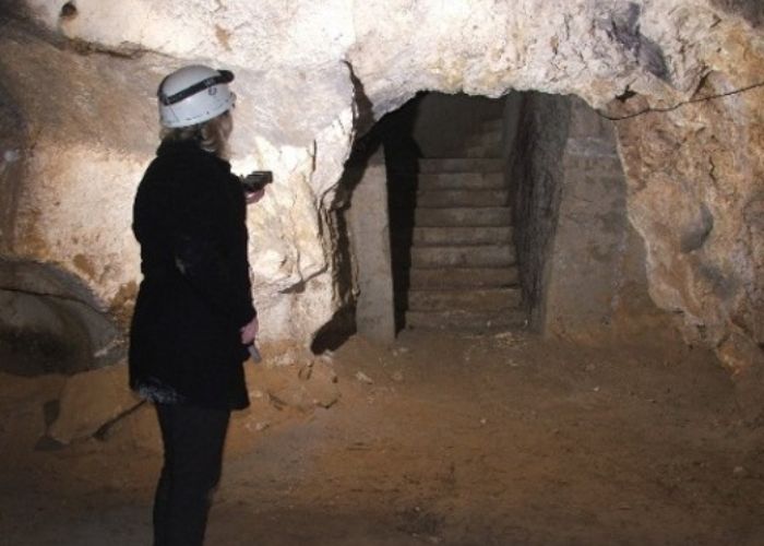 Visit the caves of Collège Saint-Charles in Cavaillon