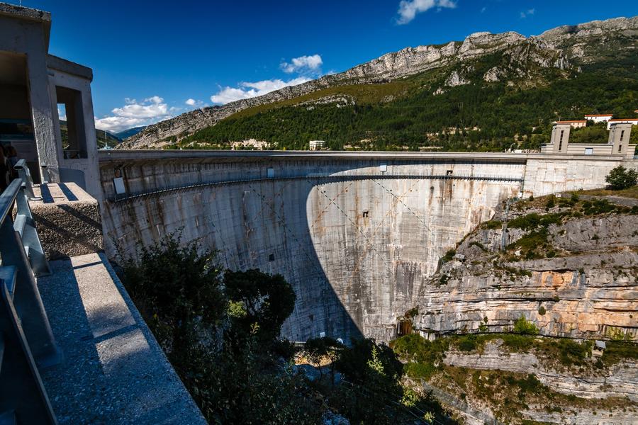 Conférence au Belvédère du barrage de Castillon