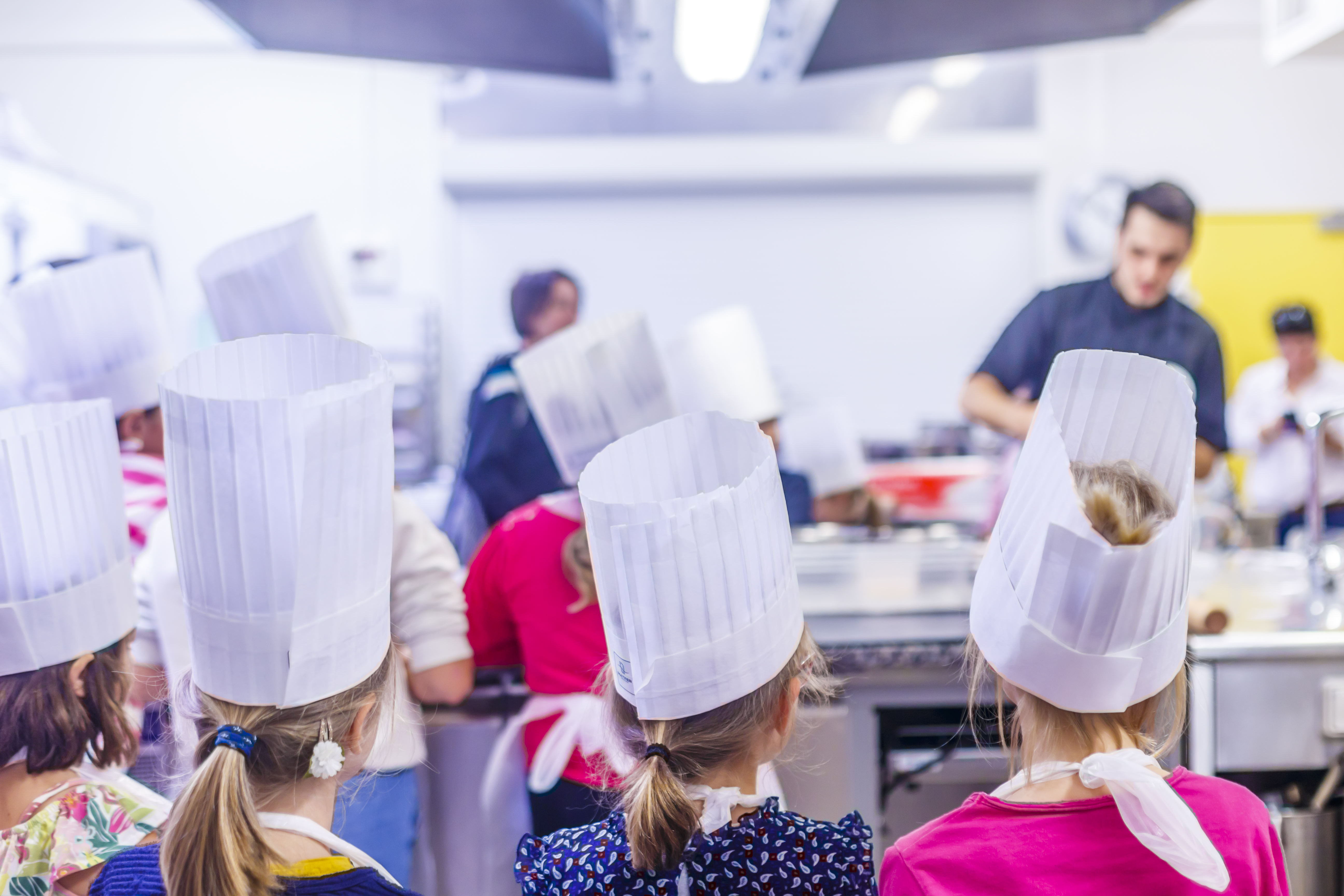 enfants toqués lors de l'atelier p'tit chef