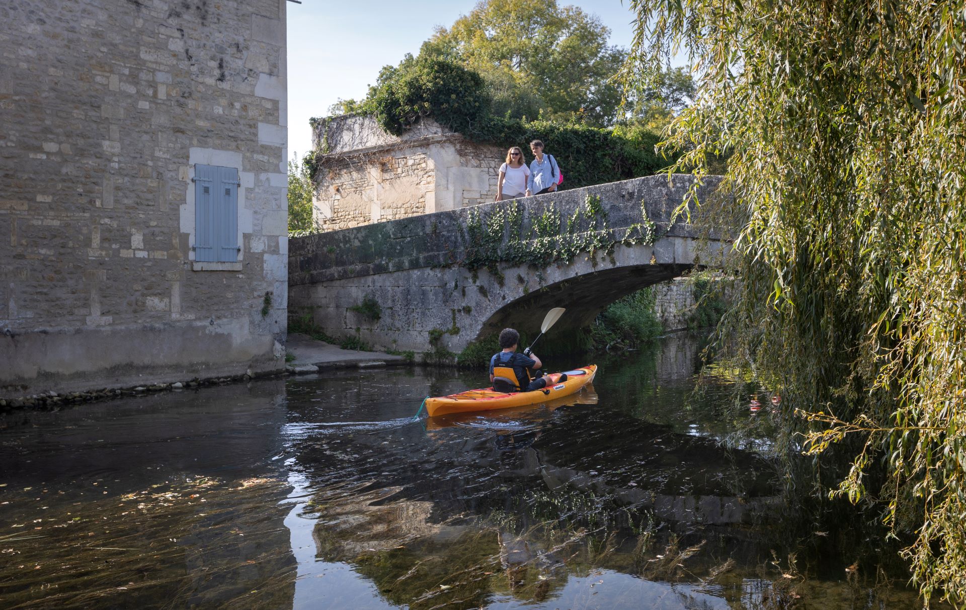Visite à Bassac | Villages de Pierres et de Vignes