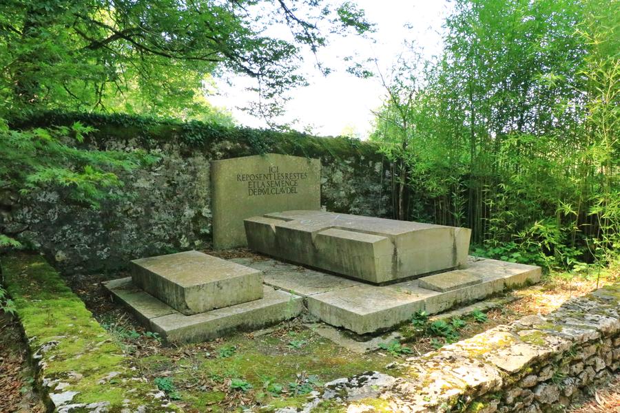 Château - Tombe de Paul Claudel - Brangues - Balcons du Dauphiné - Nord-Isère - à moins d'une heure de Lyon
