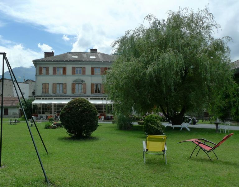 Faverges Hôtel du parc extérieur