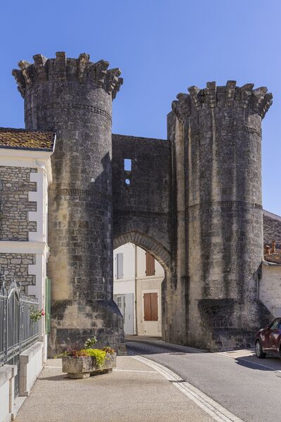 Les Eglises Romanes Tonnay-boutonne  Tonnay-boutonne  17380  Balade