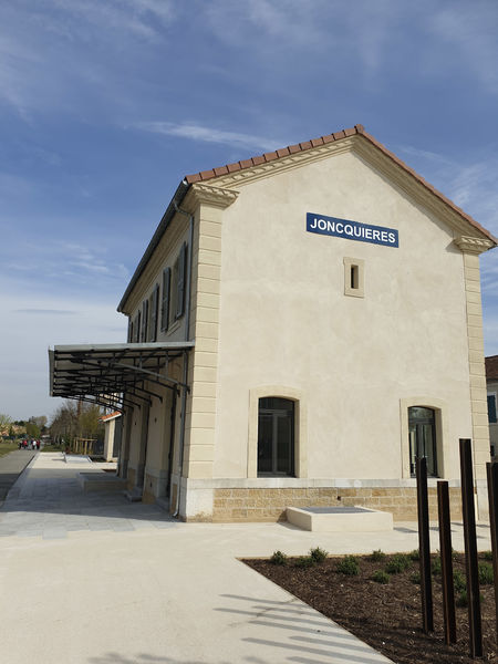 Ancienne gare de Jonquières réaménagée