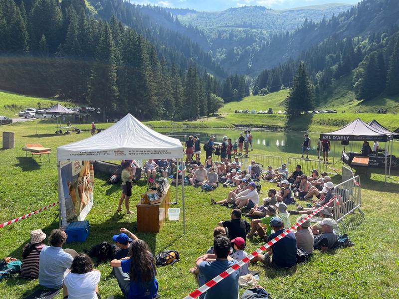 Dégustation de fromages, vins et jus de fruits avec Agri-Savoie Mont-Blanc Évènements_Notre-Dame-de-Bellecombe