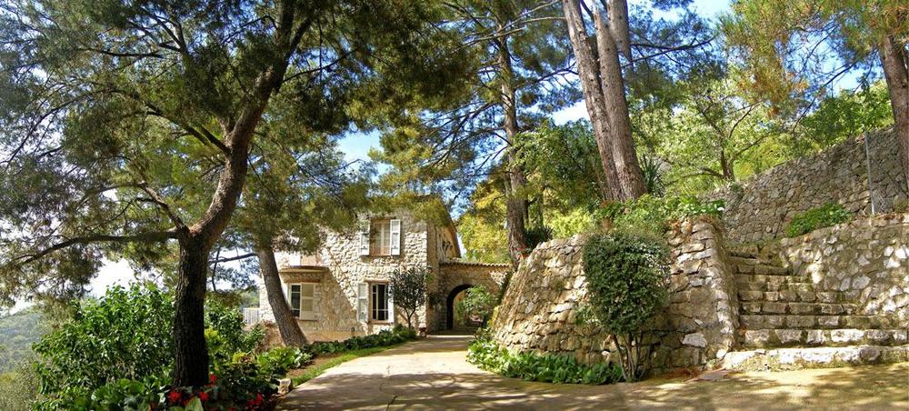 Chambre d hôte Domaine Pins Paul-La Batiisse-Eze-Gîtes de France Alpes-Maritimes