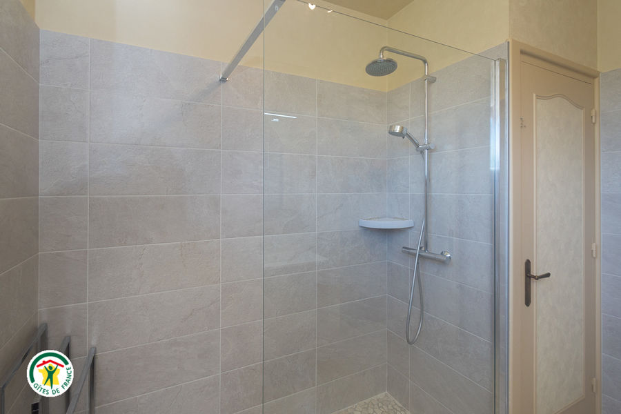 Gîte Fritillaire Pourpre à Brangues