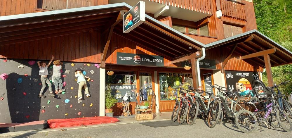 Mur d'escalade pour petits et grands