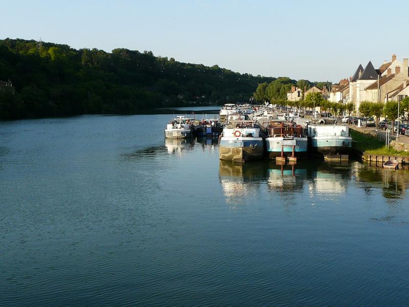 Quai de la Croix Blanche - Saint Mammès