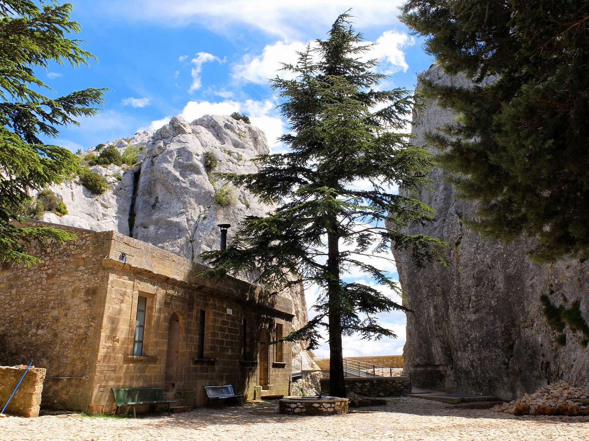 Prieuré Sainte-Victoire, Vauvenargues - photo 10