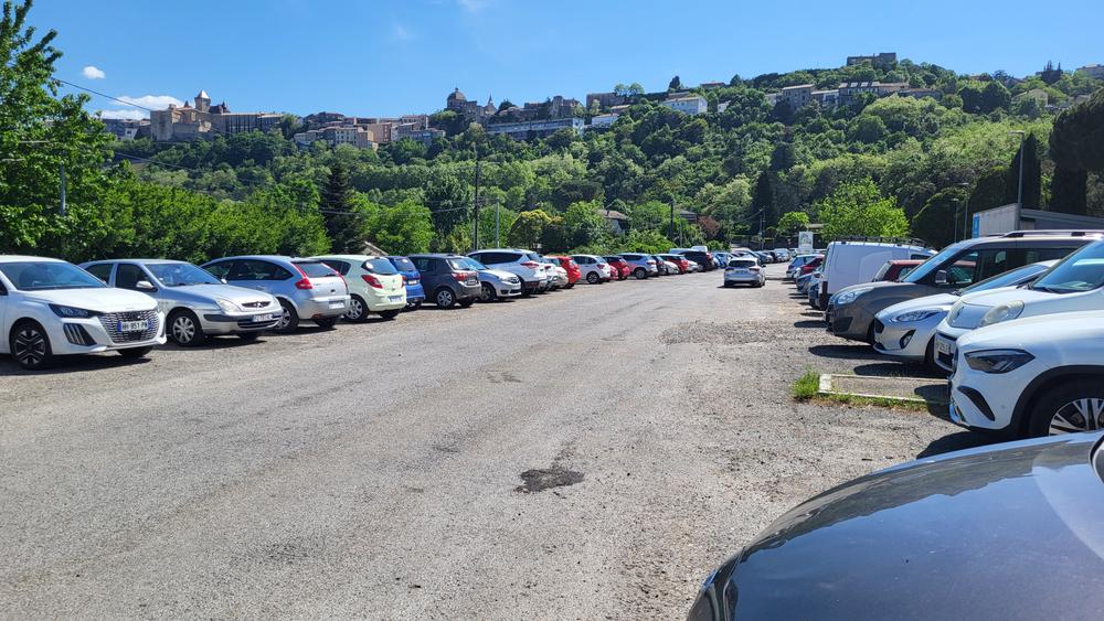 Parking Roqua / Astier