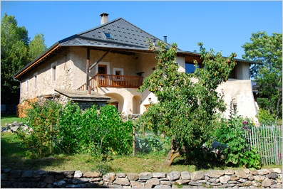 Façade sud, La ferme de beauté CHÂTEAUROUX-LES-ALPES