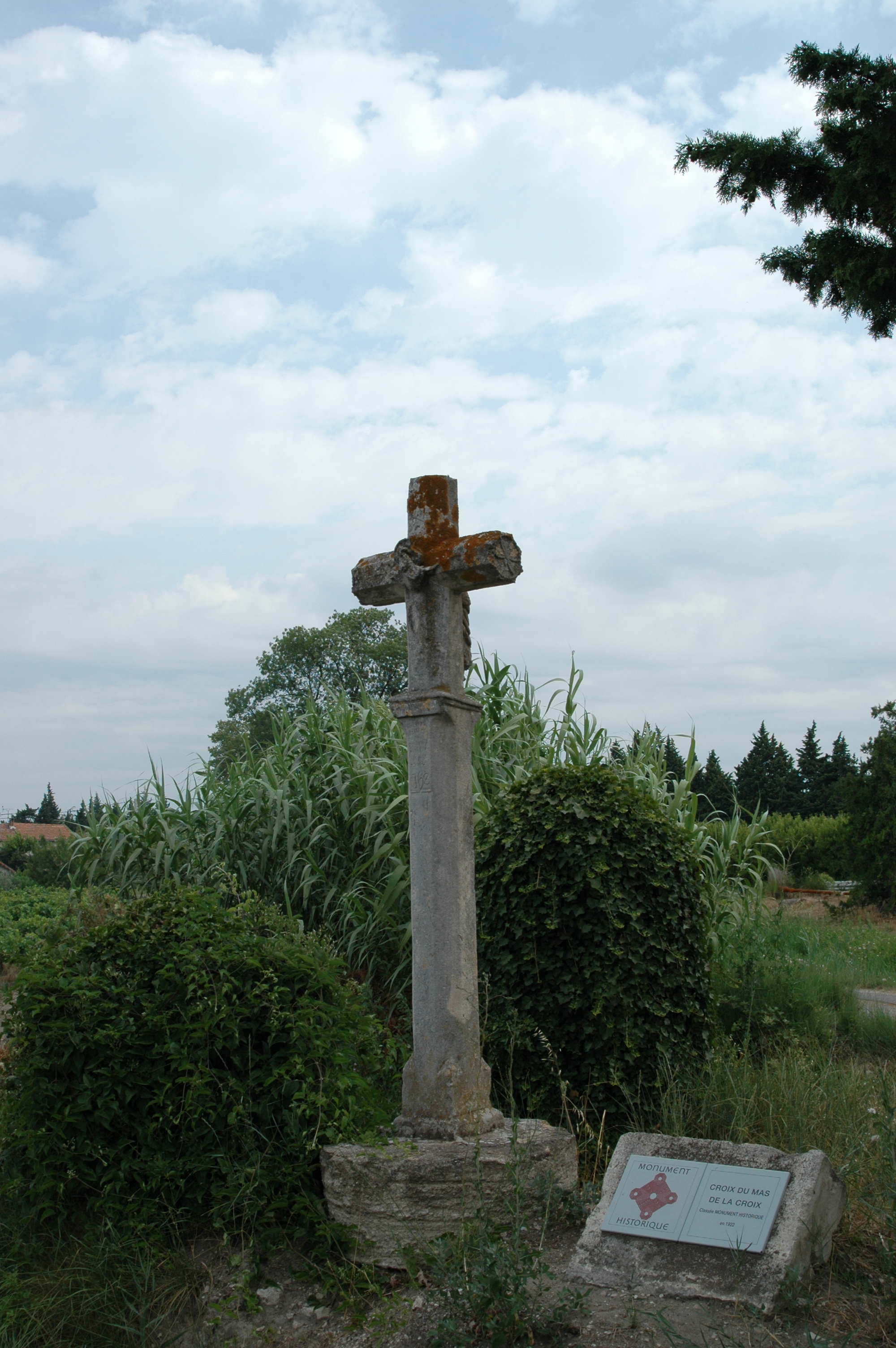 Croix du Mas de la Croix  France Provence-Alpes-Côte d'Azur Bouches-du-Rhône Noves 13550