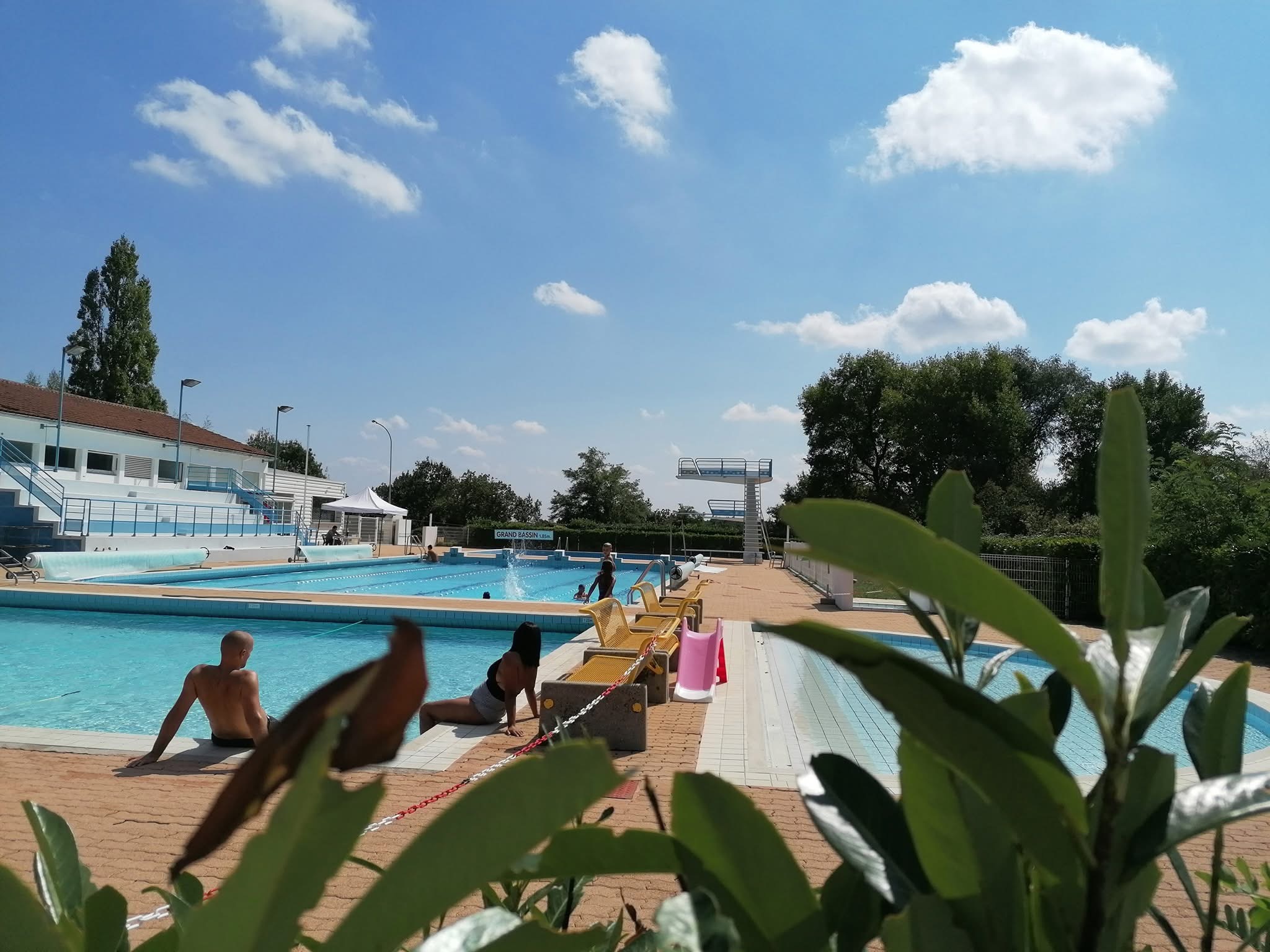 Piscine de Montlieu-la-Garde
