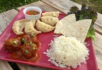 Assiette népalaise préparée par Pemba