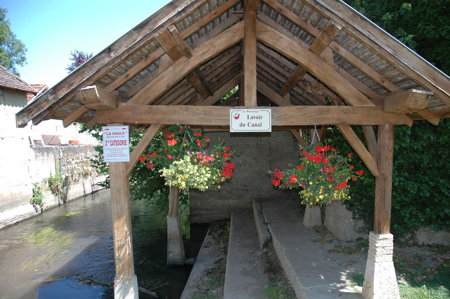 Lavoir Le Bouchage - OTSI Morestel
