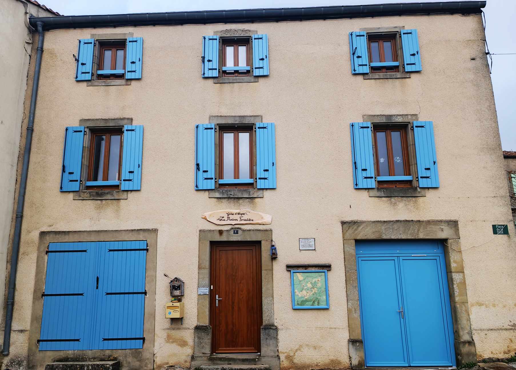 1 Façade