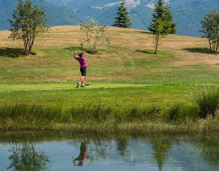 Giez Golf 18 & 9 trous vue Lac Annecy