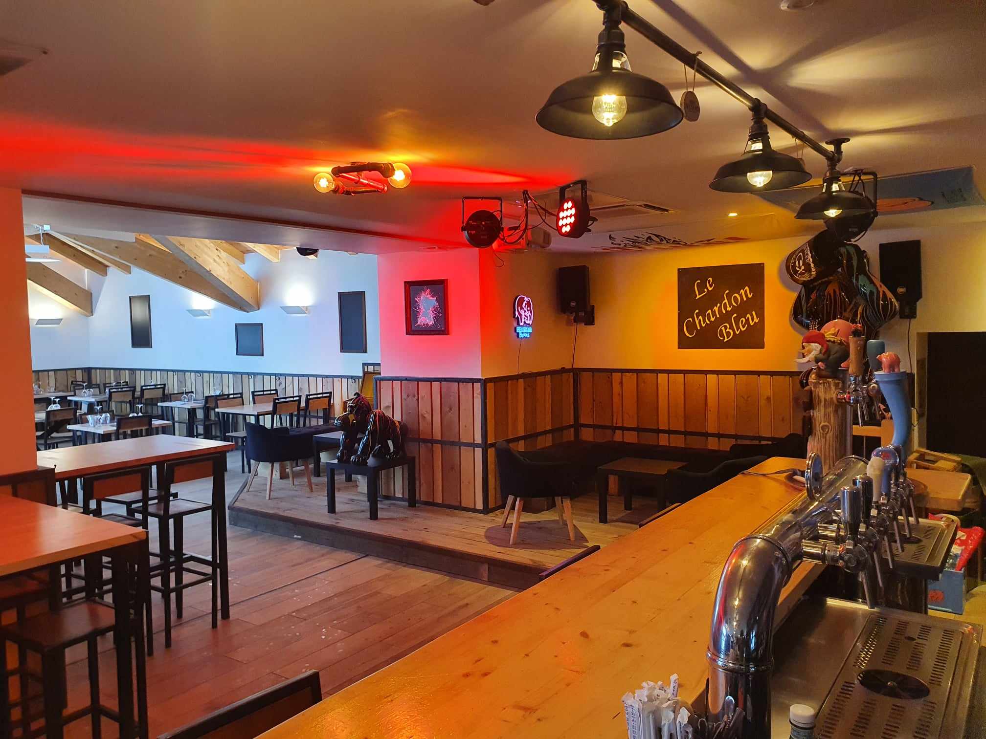 Dining room and bar
