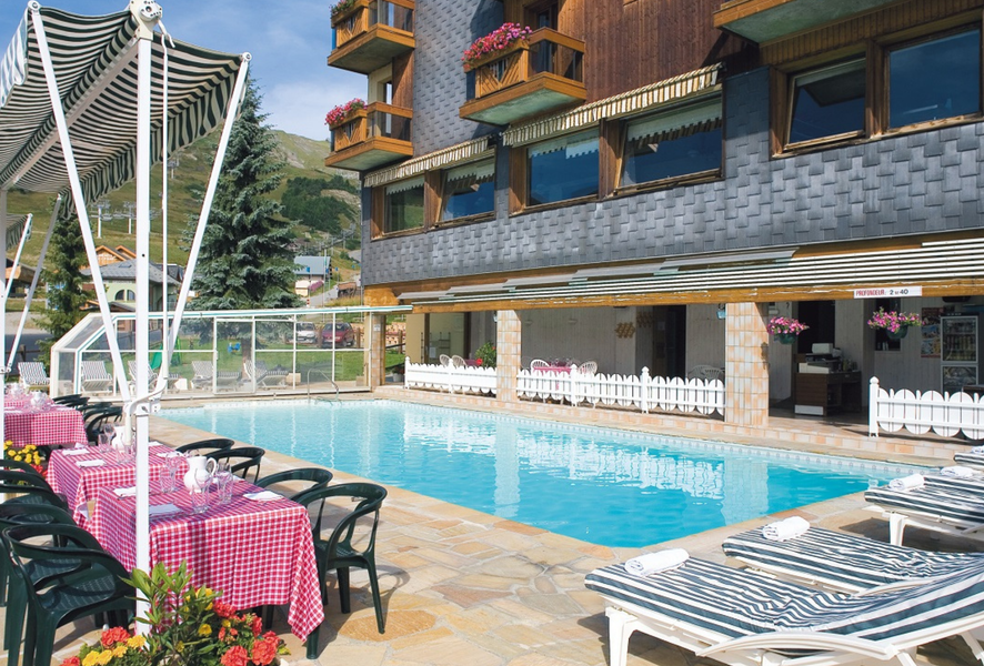 Piscine Les Soldanelles été