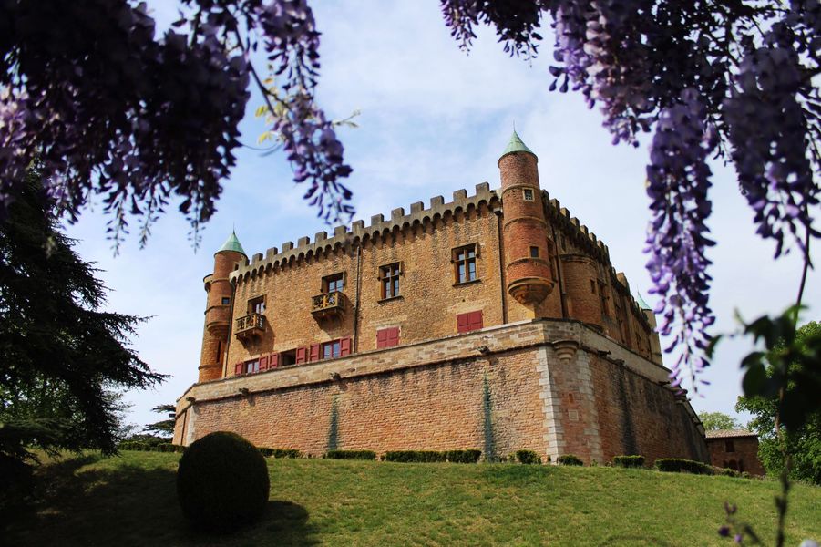 chateau de Montmelas