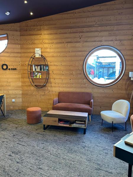 Salle de Coworking by Miliboo_Avoriaz