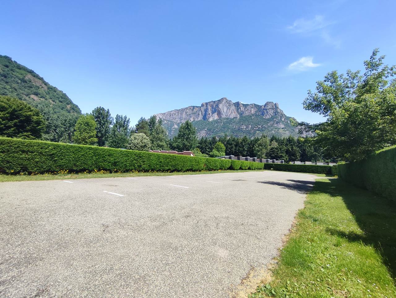 Aire pur camping-cars Les Cabannes — photo 3