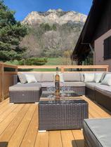 Grand balcon carré pour 14 personnes