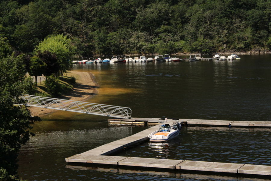 Balade en bateau - Lac des Fades-Besserve