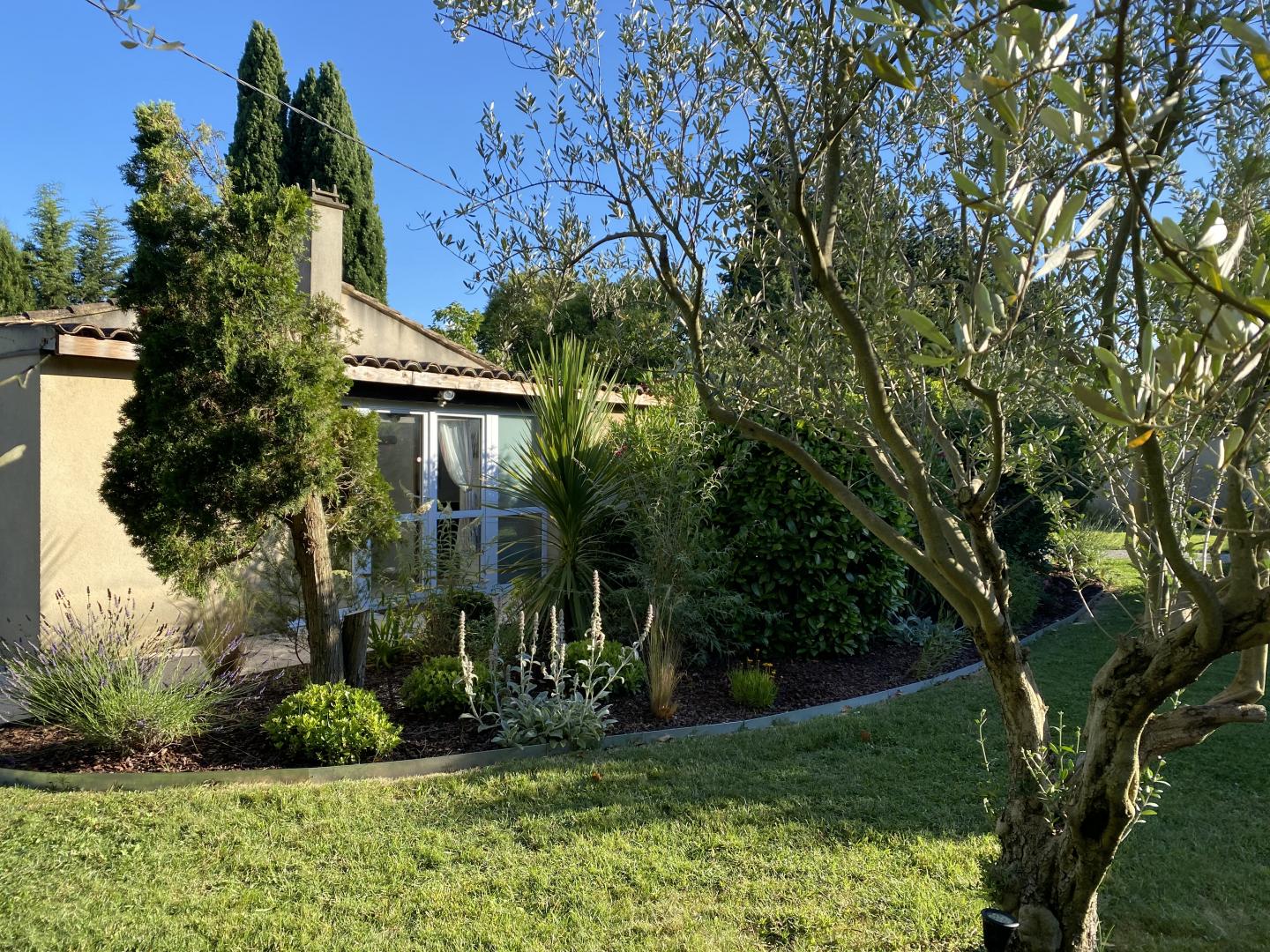 Les Bressières, Sénas - photo 13