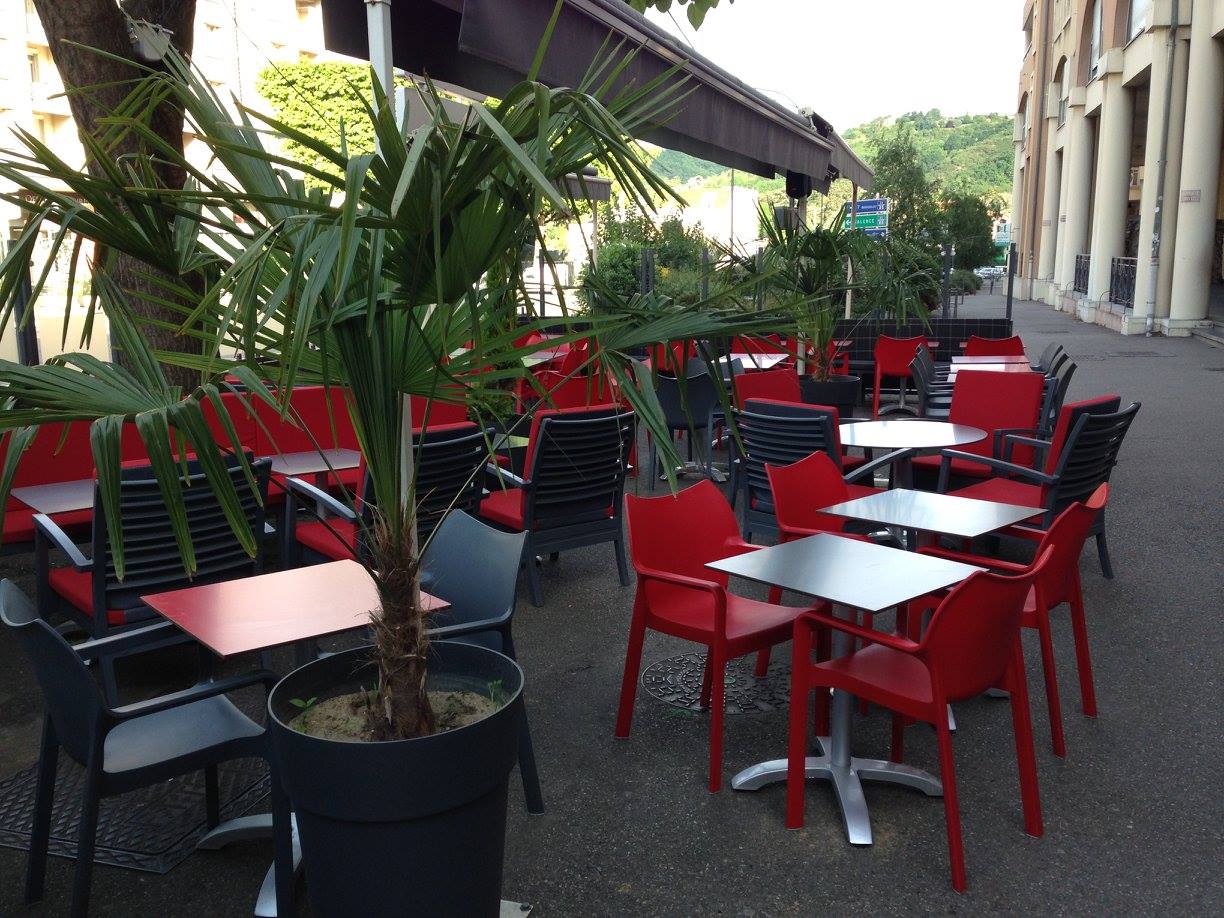 Terrasse Péniche Vienne