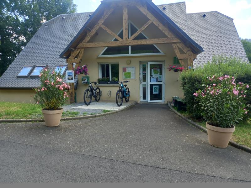 Camping municipal la Prade : chalets et mobilhomes