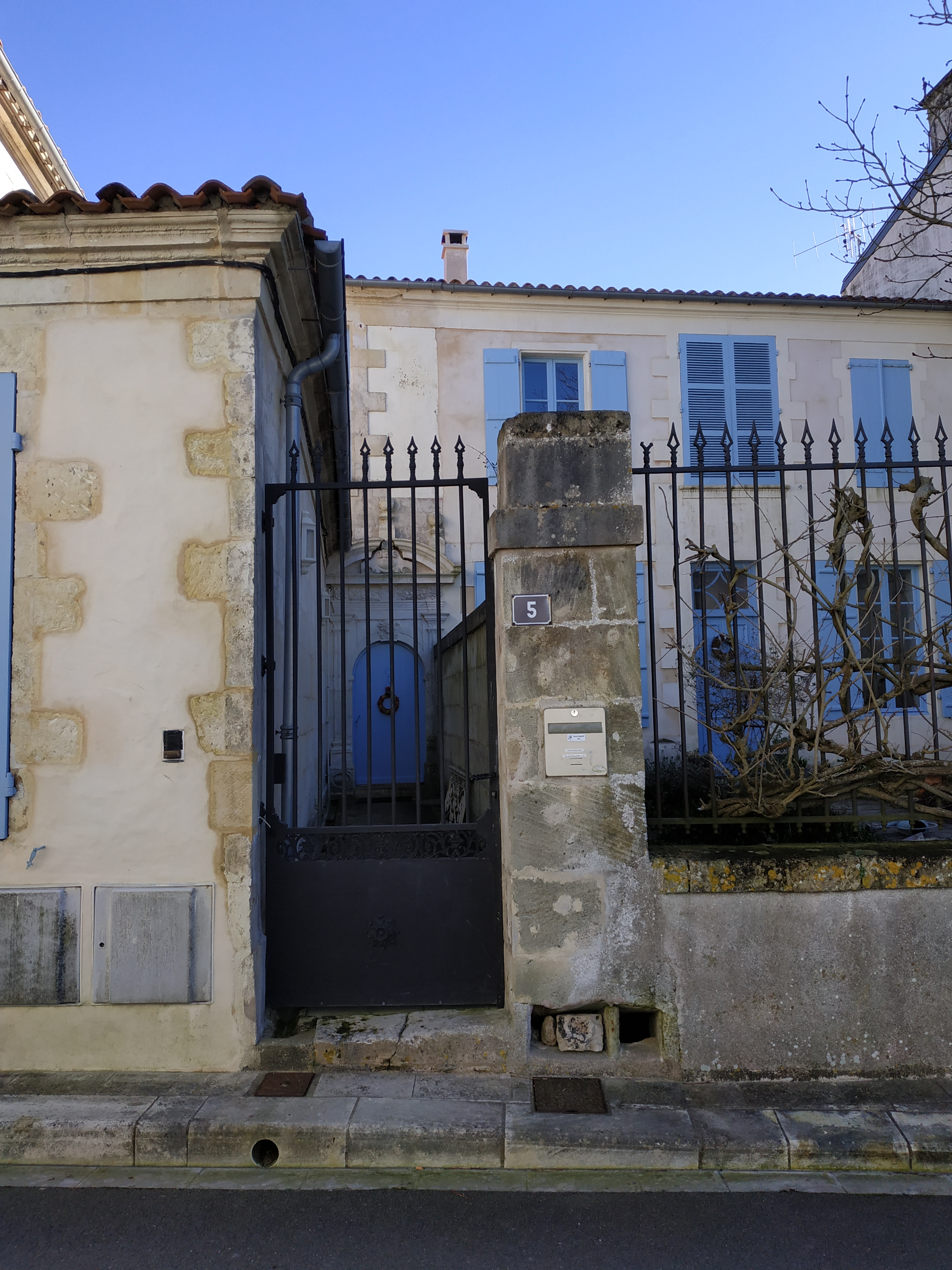 Portail, rue Gambetta
