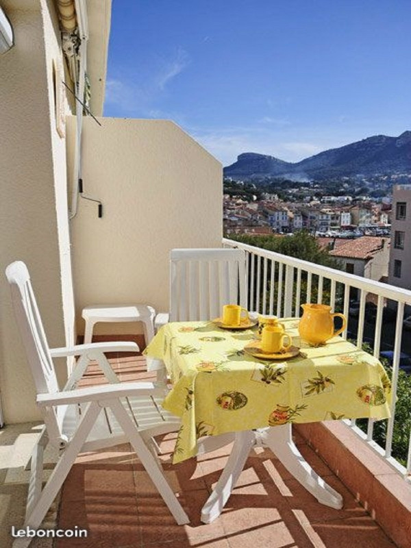 Nais, Cassis - photo 2