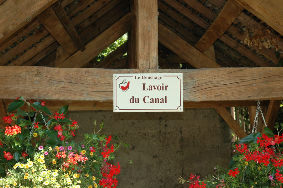 Lavoir Le Bouchage - OTSI Morestel