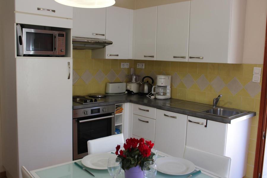 Gîte La Roche Rouge-Cuisine/Coin repas-Colomars-Gîtes de France des Alpes-Maritimes