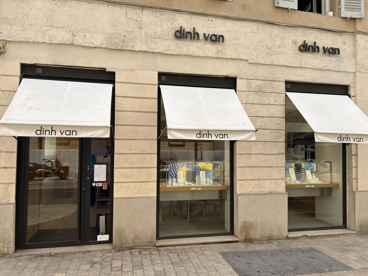 Dinh Van — photo 2