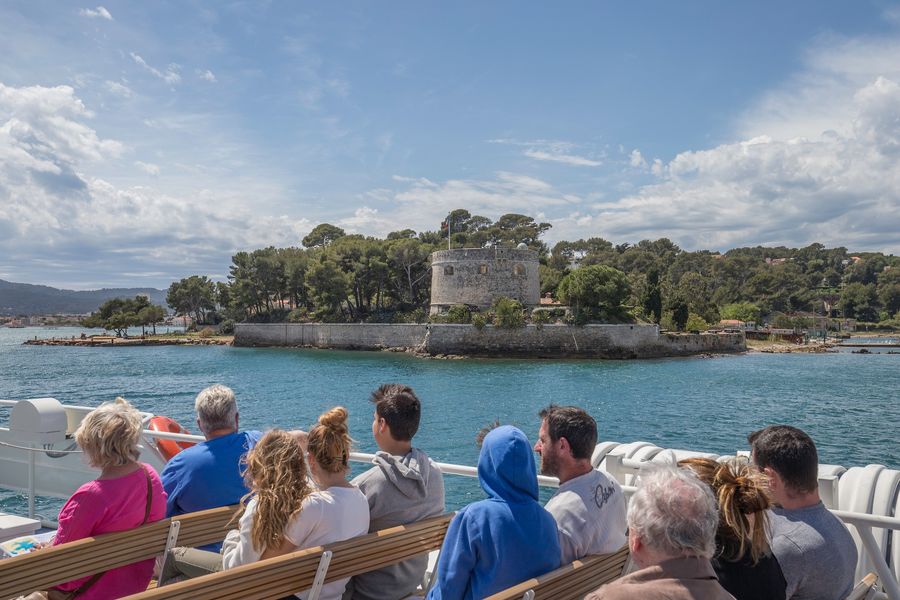 Les Bateliers de la Rade