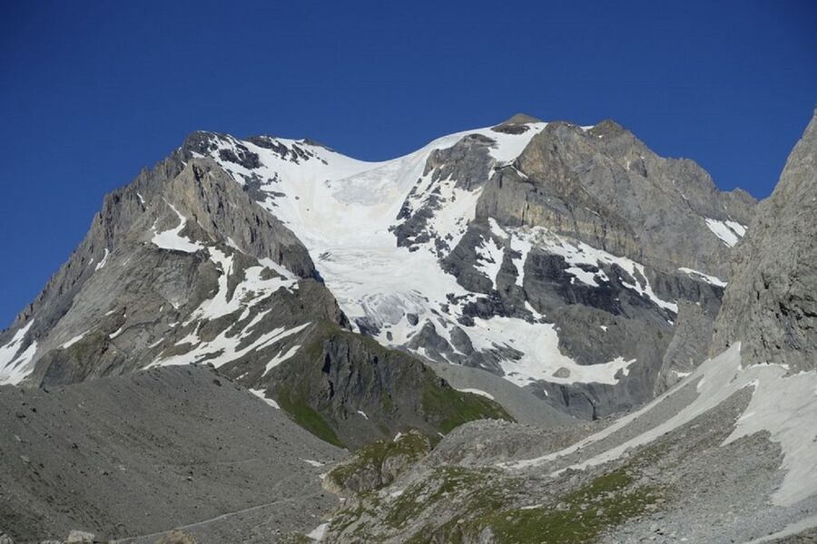 Initiated glacier hike: Dôme de Polset
