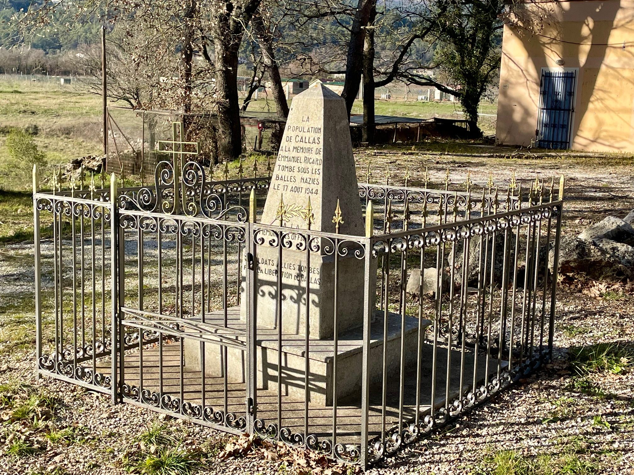 Stèle en hommage aux résistants