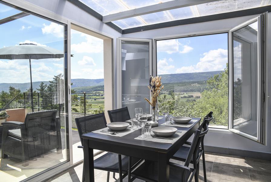 Domaine du Val de Sault cuisine appartement Ventoux
