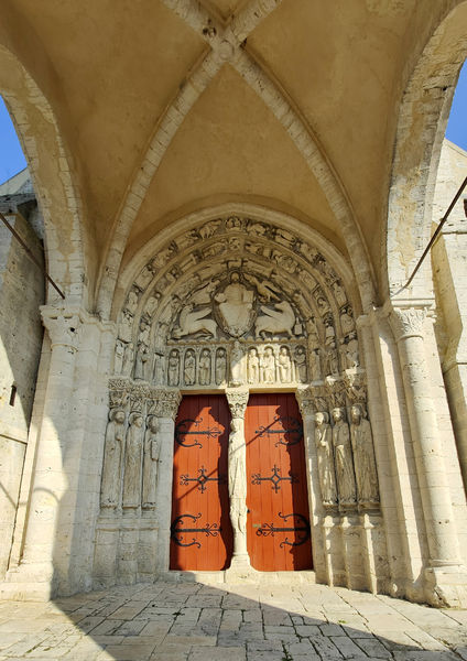 Eglise de Saint-Loup-de-Naud, proche de Provins