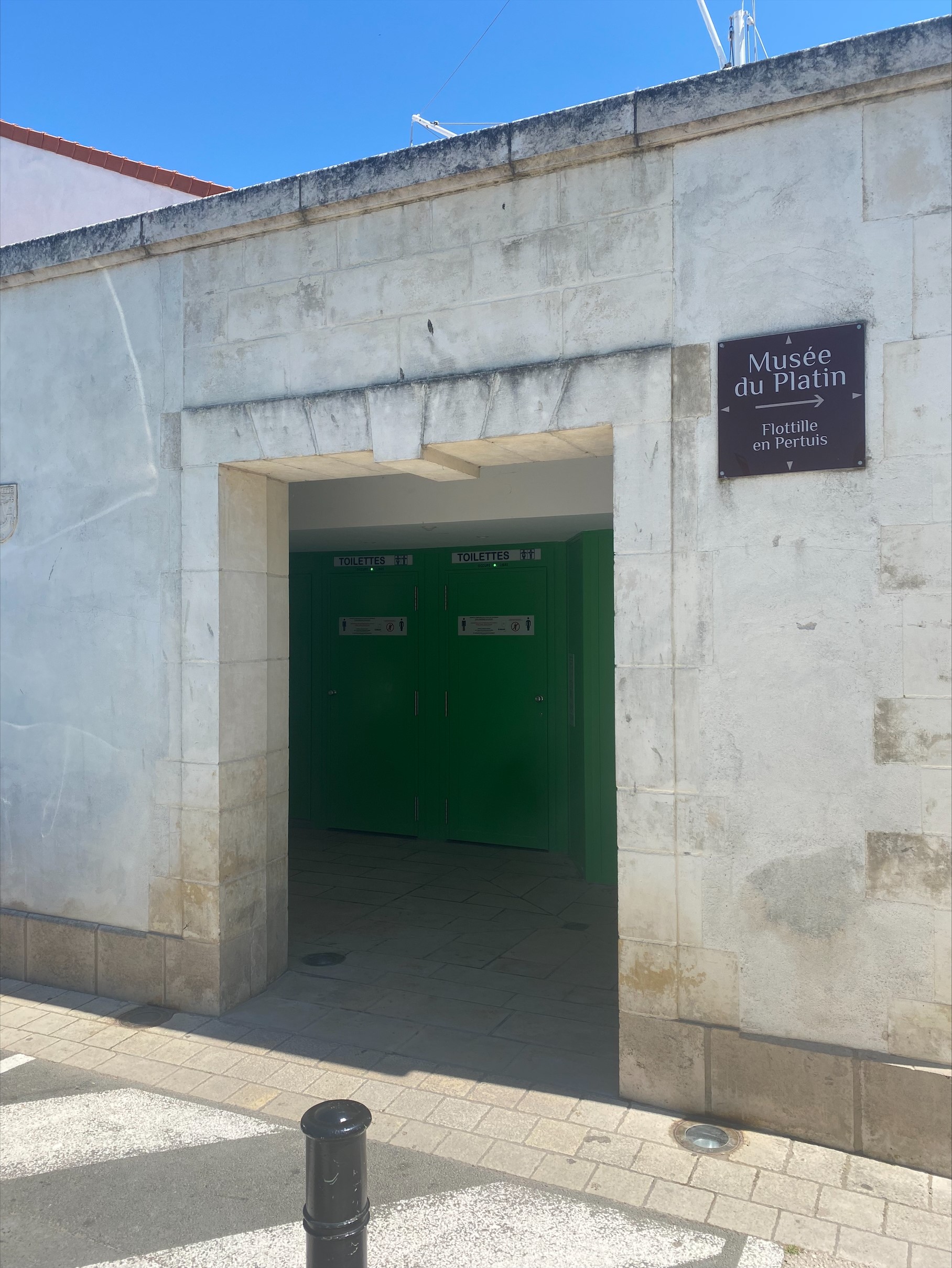 Toilettes publiques  - place de Verdun
