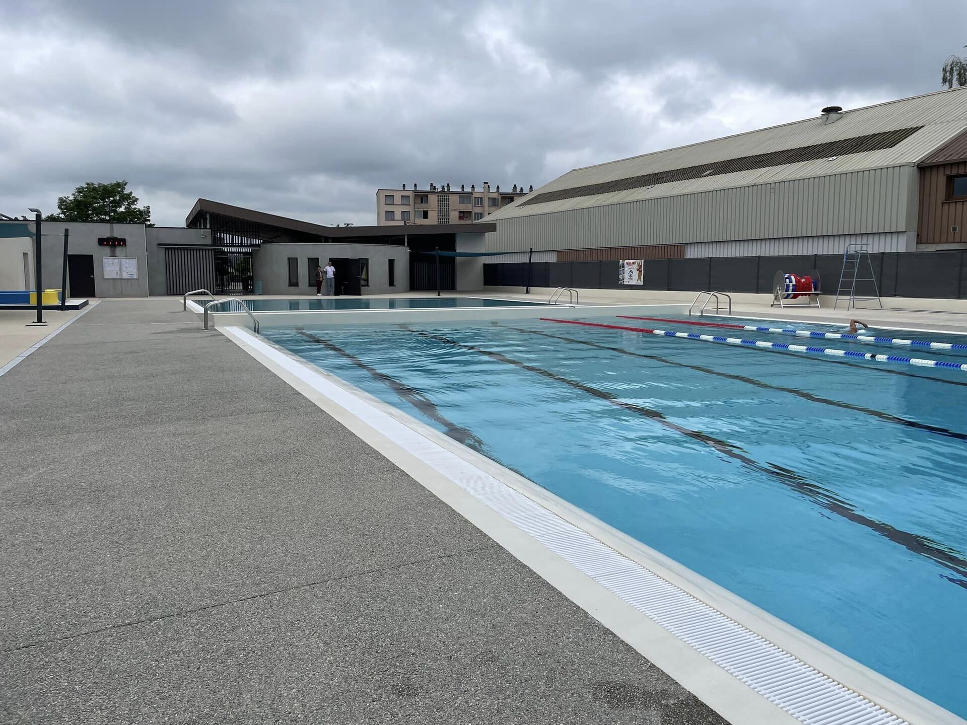 Piscine municipale des Avenières-Veyrins-Thuellin - Balcons du Dauphiné - Nord-Isère - à moins d'une heure de Lyon