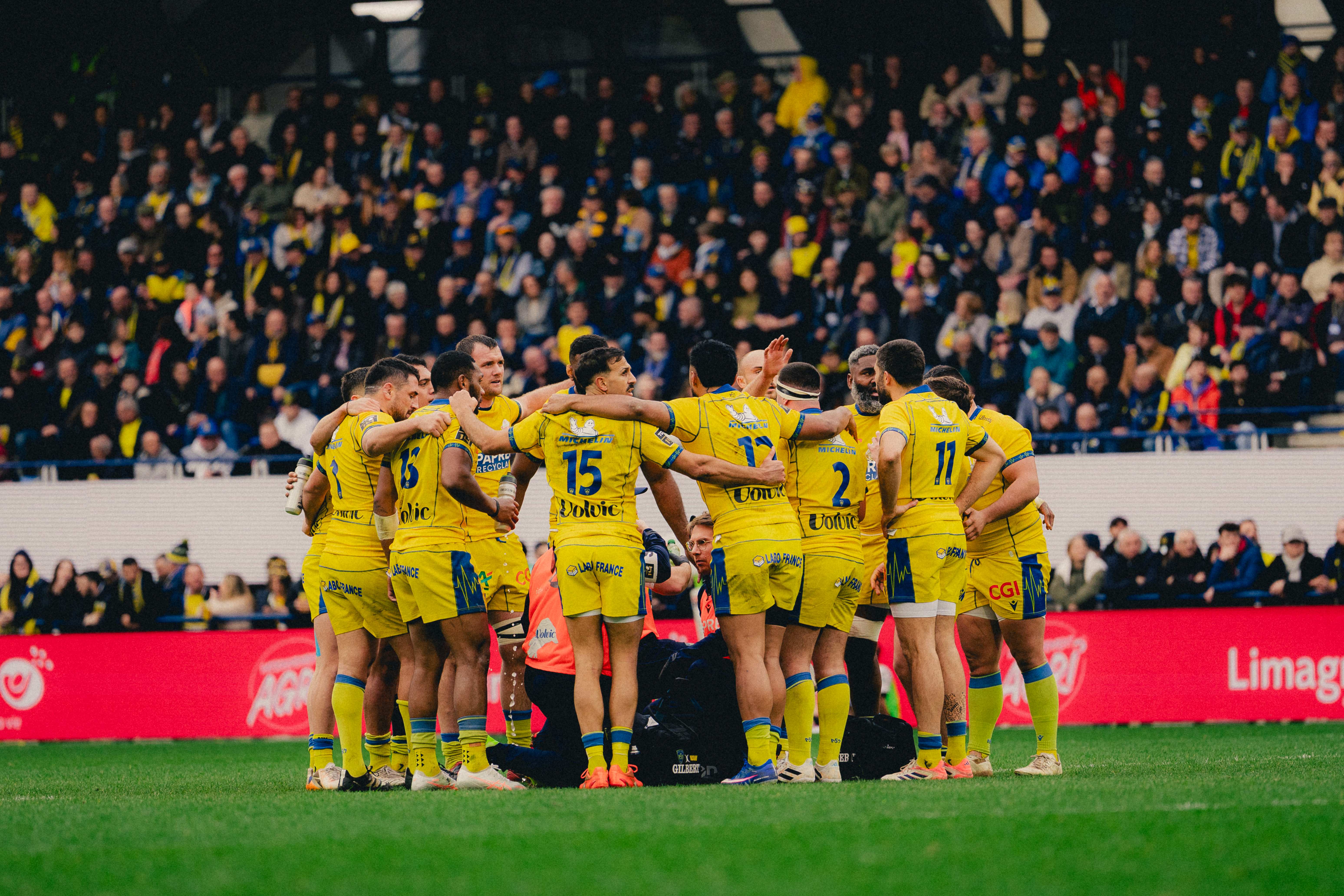 Séance de dédicaces des joueurs de l'ASM Clermont